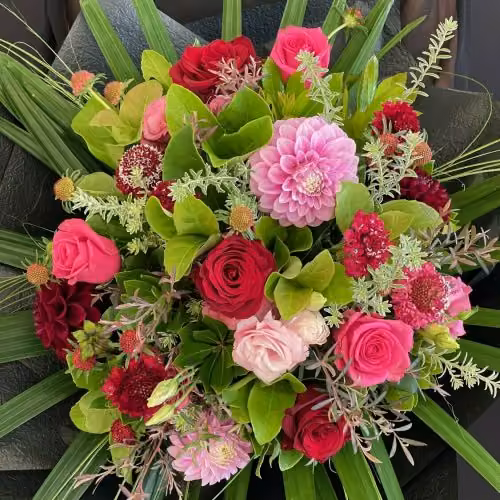 Exquisite Bouquet Including Some Roses